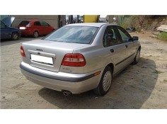 volvo s40 berlina del año 2000