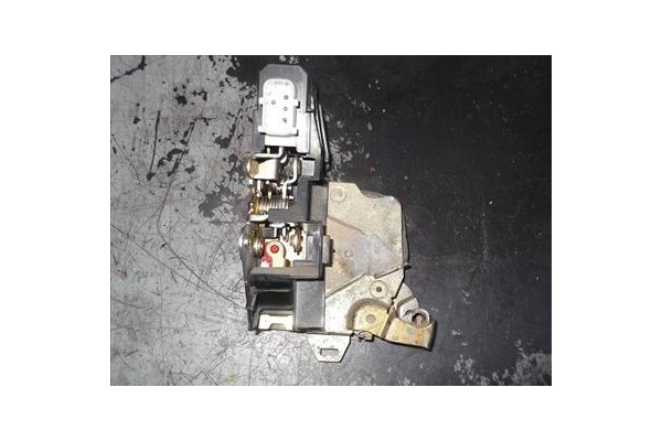 Recambio de cierre electromagnetico trasero izquierdo para bmw serie 5 berlina (e39) 3.0 530d referencia OEM IAM 51228125671  