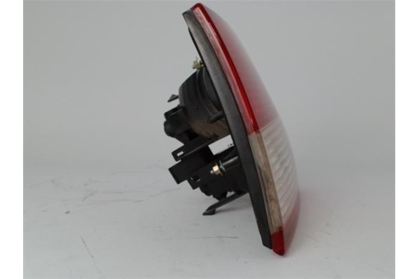 Recambio de piloto porton trasero derecho para seat leon (1m1) 1.6 16 v referencia OEM IAM 1M6945092B  