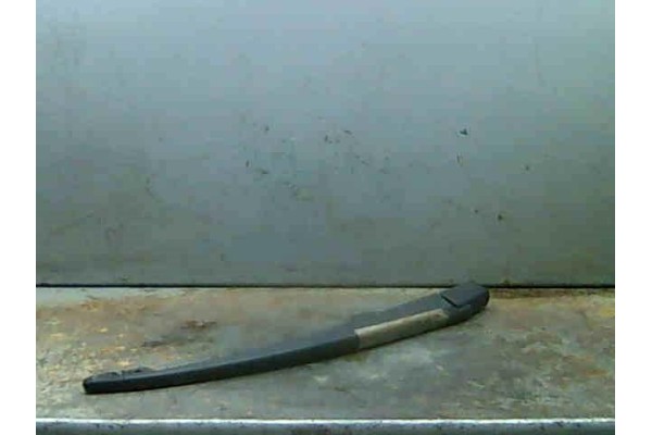 Recambio de brazo limpiaparabrisas trasero para peugeot 306 (7b, n3, n5) 1.9 srdt referencia OEM IAM   