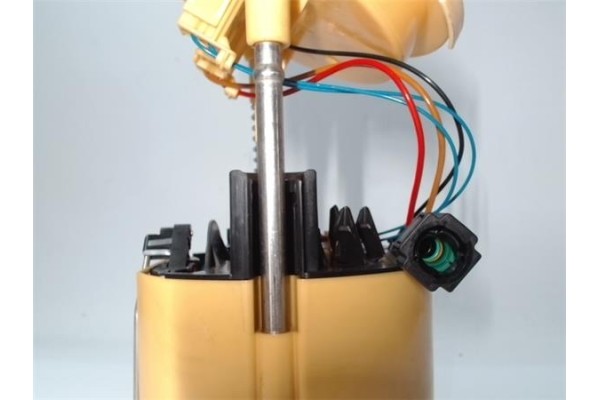 Recambio de bomba combustible para bmw serie 1 berlina (e81/e87) 2.0 120d referencia OEM IAM A2C53215722 7190943 