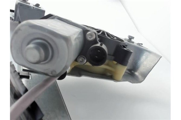 Recambio de mecanismo elevalunas delantero derecho para renault kangoo ii (f/kw0) referencia OEM IAM   