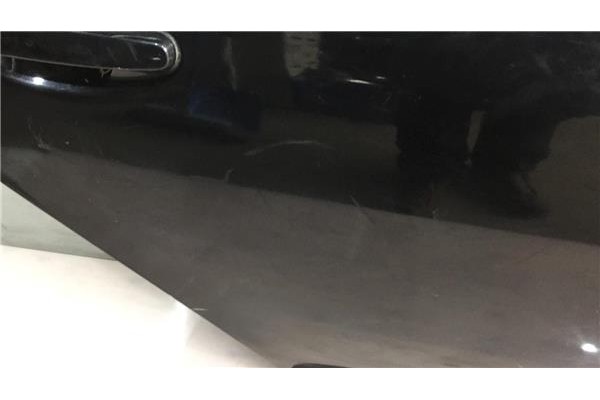 Recambio de puerta trasero derecha para toyota avensis sedán (t25) 1.8 referencia OEM IAM 6700305110  
