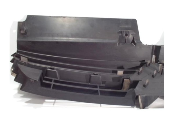 Recambio de rejilla capo para citroen c5 berlina 2.0 hdi exclusive referencia OEM IAM 9636751980 28857M 