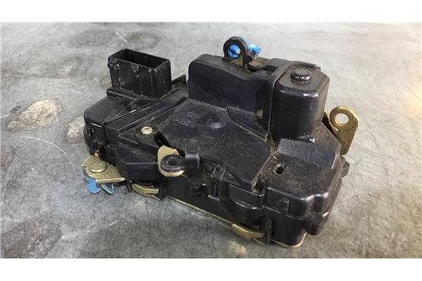 Recambio de cierre electromagnetico delantero derecho para citroen berlingo 1.9 d (mfdjy) referencia OEM IAM 9136P7  