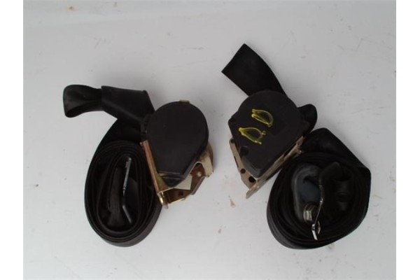 Recambio de juego cinturones delantero para renault twingo ii 1.2 (c063, c064) referencia OEM IAM   