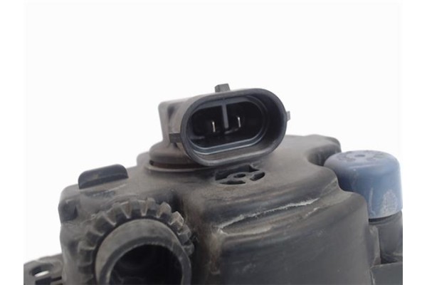 Recambio de faro antiniebla derecho para renault megane ii berlina 3p referencia OEM IAM 8200074008  