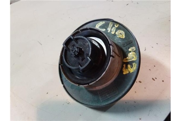 Recambio de tapon combustible para renault clio i fase i / ii (b/c57) 1.1 referencia OEM IAM    Recambio de tapon combustible para renault clio i fase i / ii (b/c57) 1.1 referencia OEM IAM