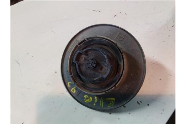 Recambio de tapon combustible para renault clio i fase i / ii (b/c57) 1.1 referencia OEM IAM    Recambio de tapon combustible para renault clio i fase i / ii (b/c57) 1.1 referencia OEM IAM
