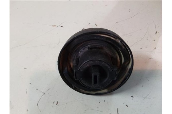 Recambio de tapon combustible para renault 19 ii (b/c53_) 1.2 referencia OEM IAM    Recambio de tapon combustible para renault 19 ii (b/c53_) 1.2 referencia OEM IAM