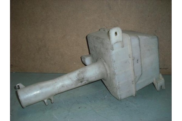Recambio de deposito limpiaparabrisas para hyundai coupe (j2) referencia OEM IAM   