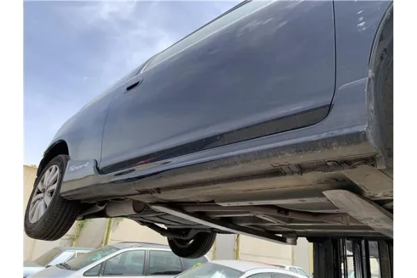 Recambio de spoiler talonera lat. derecha para honda civic berlina 3 (ep) 1.6i sport referencia OEM IAM 71800S5TE01ZN  