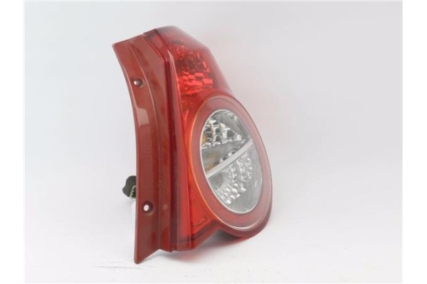 Recambio de piloto trasero derecho para chevrolet aveo berlina 1.2 ls referencia OEM IAM E132707  