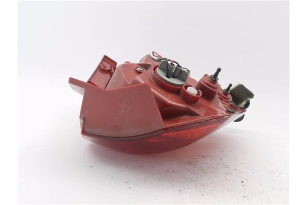 Recambio de piloto trasero derecho para chevrolet aveo berlina 1.2 ls referencia OEM IAM E132707  