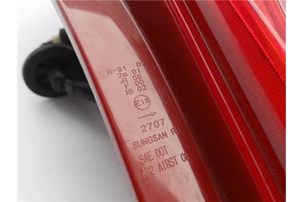 Recambio de piloto trasero derecho para chevrolet aveo berlina 1.2 ls referencia OEM IAM E132707  
