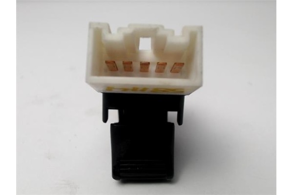 Recambio de mando elevalunas para opel agila 1.2 cosmo referencia OEM IAM 4701151 192552 