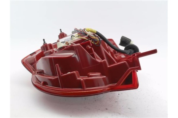 Recambio de piloto trasero derecho para chevrolet aveo berlina 1.2 ls referencia OEM IAM E132707  