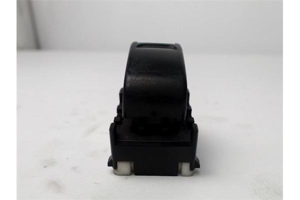 Recambio de mando elevalunas para opel agila 1.2 cosmo referencia OEM IAM 4701151 192552 