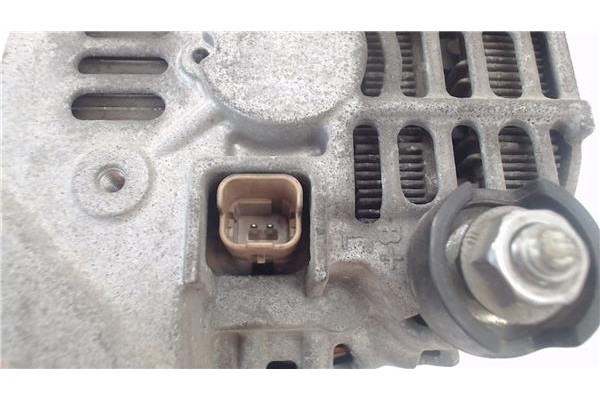 Recambio de alternador para dacia sandero i 1.6 ambiance referencia OEM IAM 8200667605  
