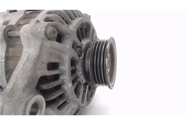 Recambio de alternador para dacia sandero i 1.6 ambiance referencia OEM IAM 8200667605  