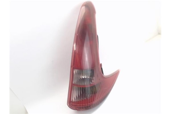 Recambio de piloto trasero derecho para peugeot 206 sw 2.0 hdi referencia OEM IAM 6351r4  