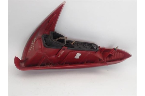 Recambio de piloto trasero derecho para peugeot 206 sw 2.0 hdi referencia OEM IAM 6351r4  