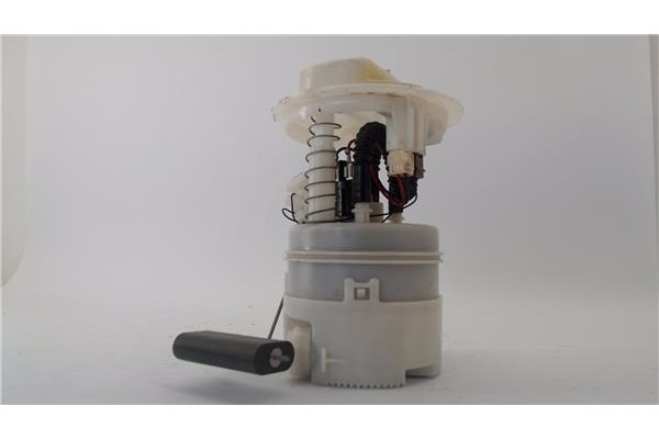 Recambio de bomba combustible para dacia sandero i 1.6 ambiance referencia OEM IAM 8200903683 172024388R 