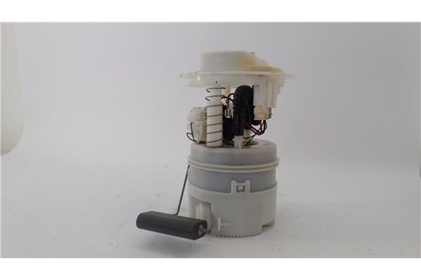 Recambio de bomba combustible para dacia sandero i 1.6 ambiance referencia OEM IAM 8200903683 172024388R 