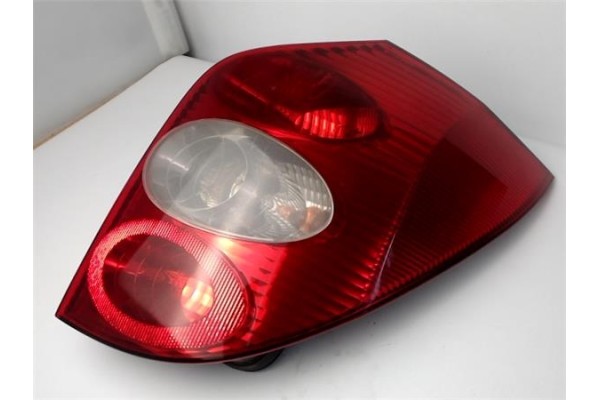 Recambio de piloto trasero derecho para renault laguna ii grandtour (kg0) 1.9 dci (kg0g) referencia OEM IAM 8200002472  