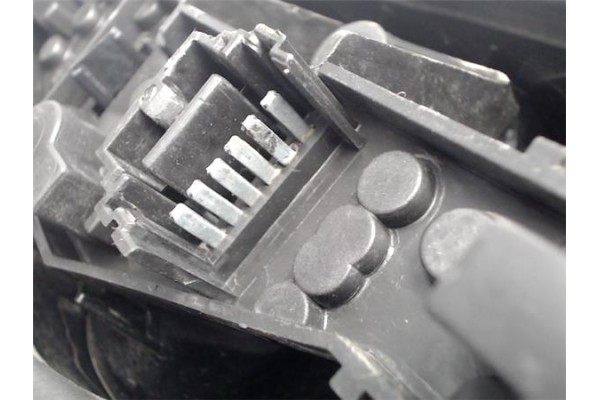 Recambio de piloto trasero derecho para renault laguna ii grandtour (kg0) 1.9 dci (kg0g) referencia OEM IAM 8200002472  