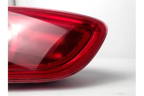 Recambio de piloto porton trasero izquierdo para seat leon (1p1) 1.9 tdi referencia OEM IAM 1P0945107E  