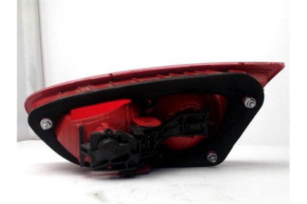 Recambio de piloto porton trasero izquierdo para seat leon (1p1) 1.9 tdi referencia OEM IAM 1P0945107E  