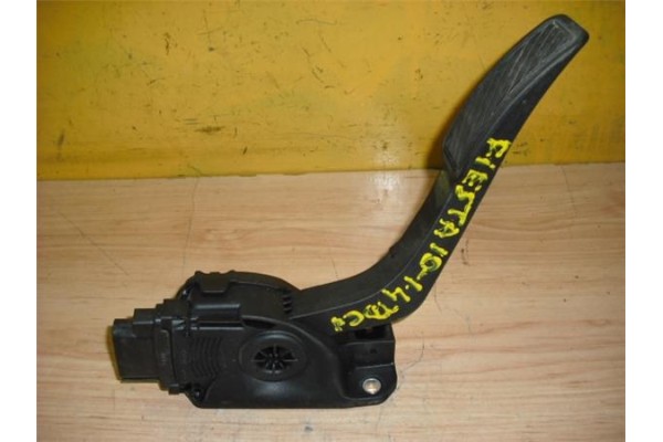 Recambio de potenciometro pedal gas para ford fiesta vi 1.4 tdci referencia OEM IAM 8V219F836AA 6PV00951700 