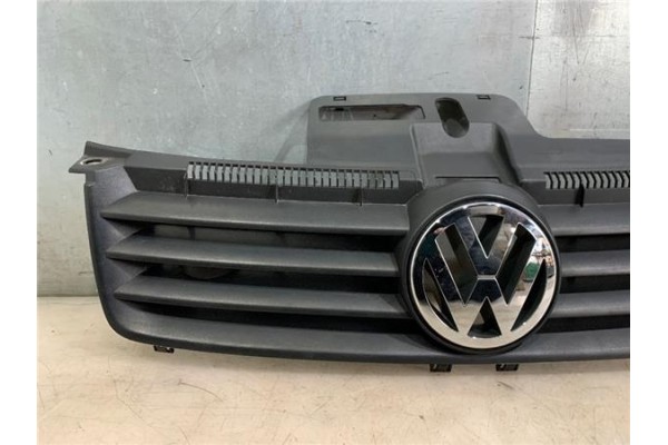 Recambio de rejilla paragolpes delantero para volkswagen polo iv (9n1) 1.4 16v referencia OEM IAM 6Q0853651C9B9  