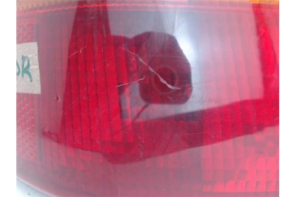 Recambio de piloto trasero derecho para opel astra f berlina referencia OEM IAM 394448  