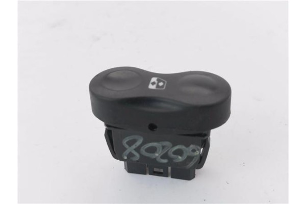 Recambio de mando elevalunas delantero izquierdo para dacia sandero i 1.6 ambiance referencia OEM IAM 8200108273 602227 
