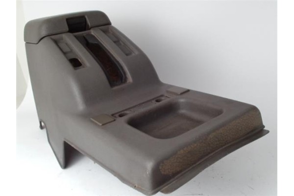 Recambio de consola para nissan terrano ii (r20) referencia OEM IAM 969100F010   Recambio de consola para nissan terrano ii (r20) referencia OEM IAM 969100F010