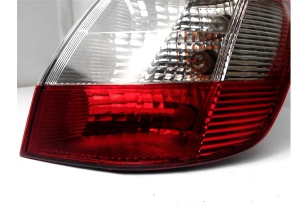 Recambio de piloto trasero derecho para renault scenic ii (jm) 1.5 dci (jm02, jm13) referencia OEM IAM 8200073237  
