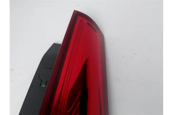 Recambio de piloto superior trasero derecho para kia ceed (ed) 1.6 concept referencia OEM IAM 924041H300  