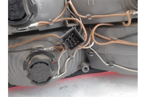 Recambio de piloto trasero izquierdo para opel calibra referencia OEM IAM 45172  