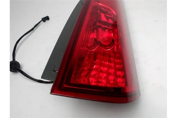 Recambio de piloto superior trasero derecho para kia ceed (ed) 1.6 concept referencia OEM IAM 924041H300  