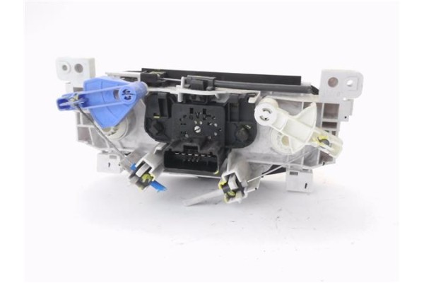 Recambio de mandos calefaccion / a.a. para dacia sandero i 1.6 ambiance referencia OEM IAM 6001551800 N106278B 