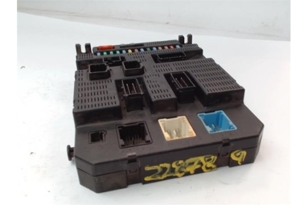 Recambio de caja fusibles/rele para peugeot 207 1.6 hdi referencia OEM IAM 9659285380  