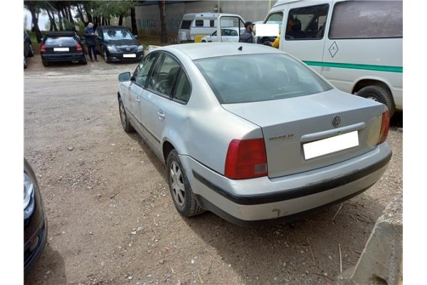 volkswagen passat berlina (3b2) del año 2000