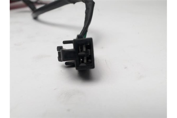 Recambio de piloto superior trasero izquierdo para kia ceed (ed) 1.6 concept referencia OEM IAM 92403-1H3  