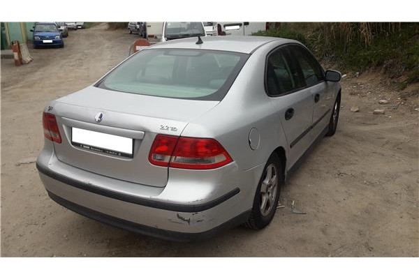 saab 9-3 berlina del año 2003