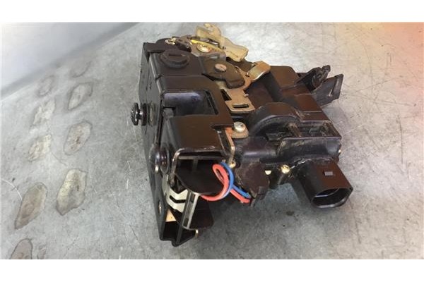 Recambio de cierre electromagnetico trasero izquierdo para seat leon (1m1)(11.1999) 1.8 20v t referencia OEM IAM   