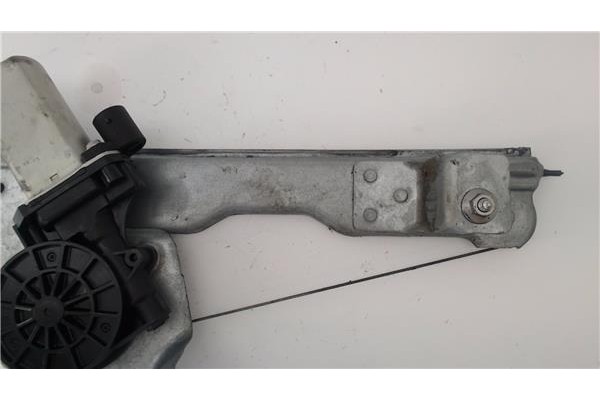 Recambio de mecanismo elevalunas delantero derecho para dacia sandero i 1.6 ambiance referencia OEM IAM 8200733825  