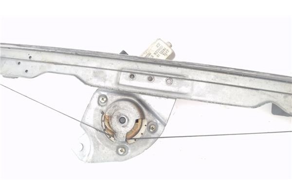 Recambio de mecanismo elevalunas delantero derecho para dacia sandero i 1.6 ambiance referencia OEM IAM 8200733825  