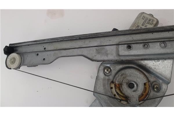 Recambio de mecanismo elevalunas delantero derecho para dacia sandero i 1.6 ambiance referencia OEM IAM 8200733825  